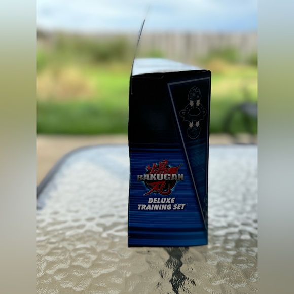 Bakugan Deluxe Training Playset with Special Attack Mantid, Dragonoid, and Octog - Picture 8 of 15